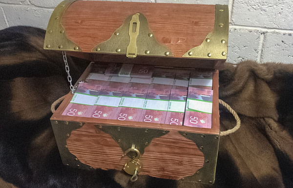 NEW 50 Canadian dollars Prop Money Pirate Chest