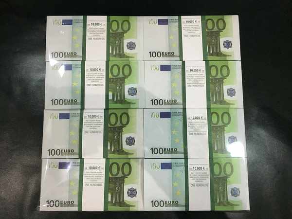 500 packs de faux billets de 100 euros