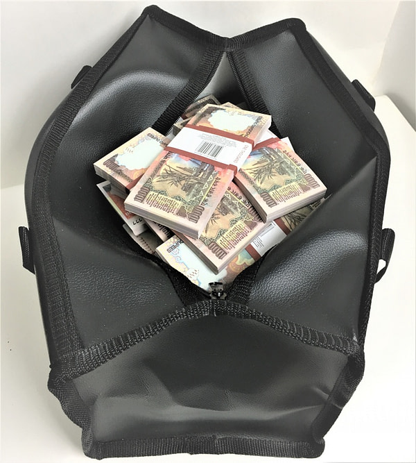 Sac d'argent 1000 roupies indiennes (100 paquets)