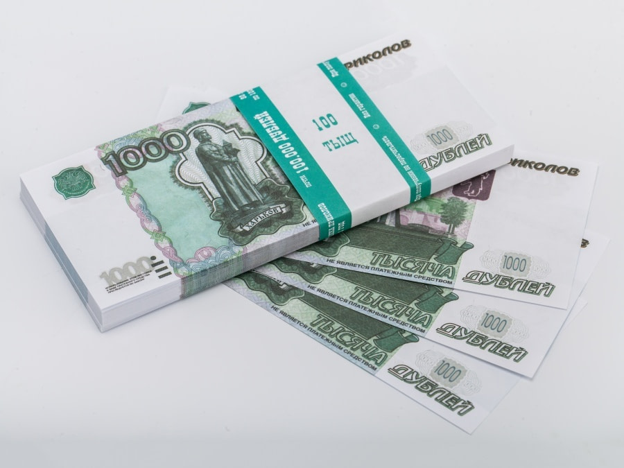 1000 roubles russes pile de 100 faux billets