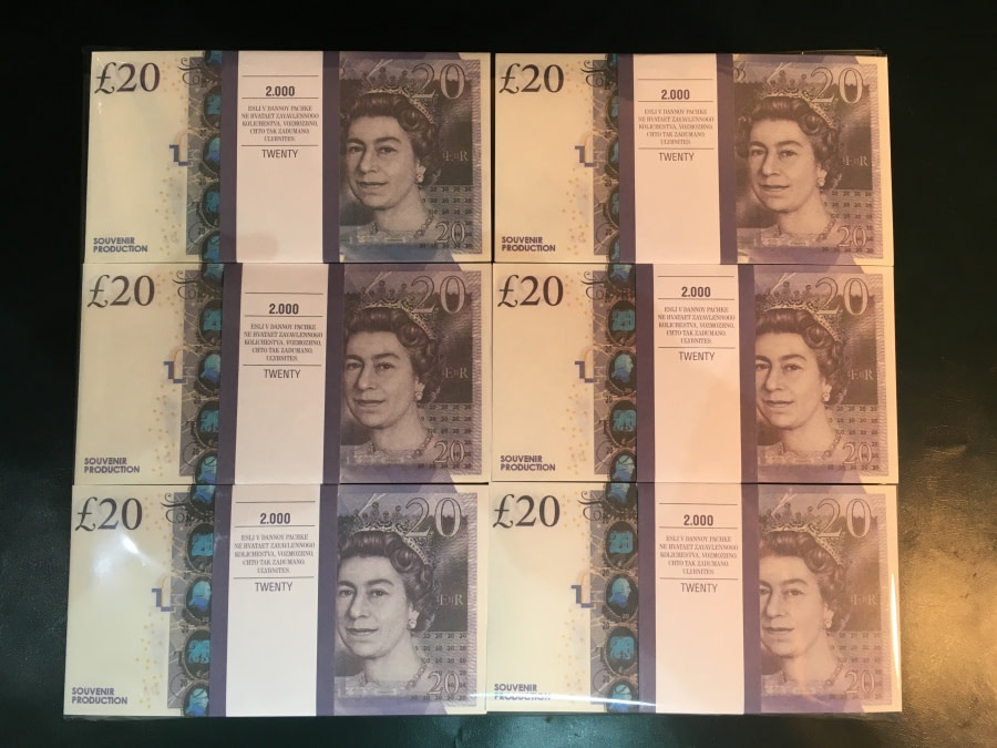 500 packs de faux billets de 20 livres sterling