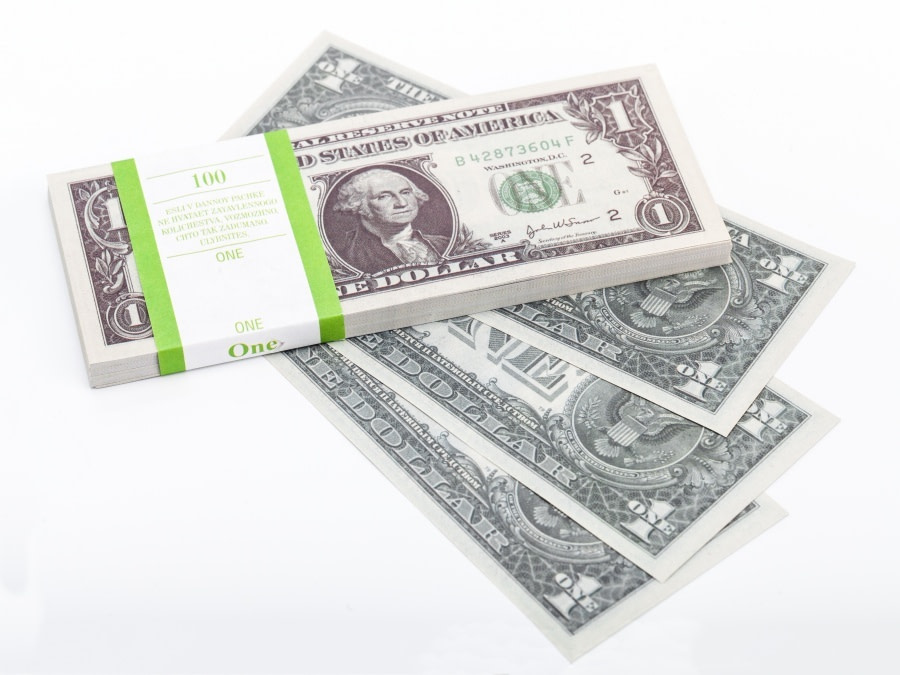 1 dollar américain pile de 100 faux billets