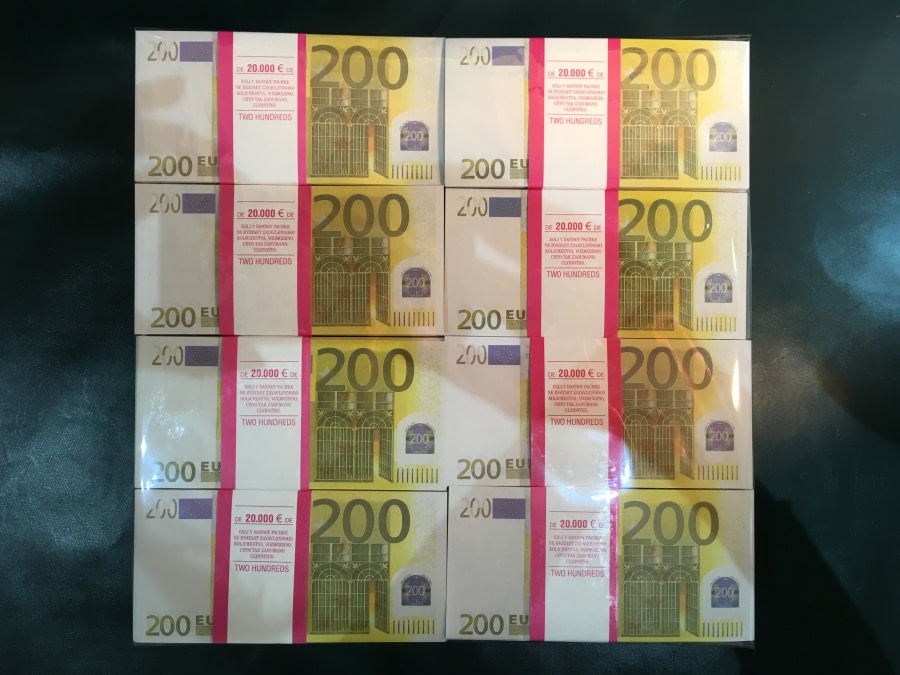 500 packs de faux billets de 200 euros