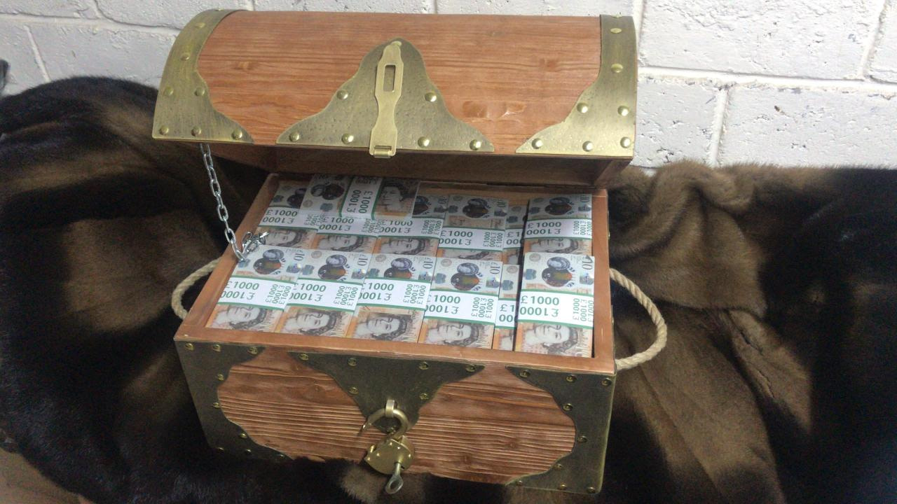 10 livres sterling faux billets Coffre de pirate